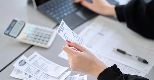 How to send invoice in email